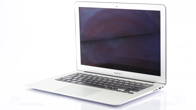 Apple MacBook Air A1369 (Mid 2011) 570