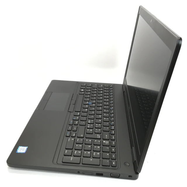 Dell Latitude 5590 8553