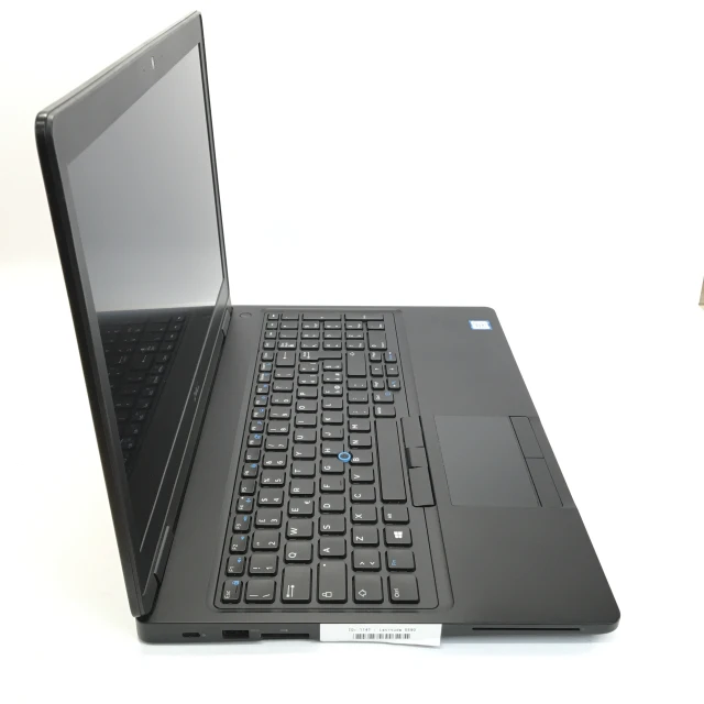 Dell Latitude 5590 8554