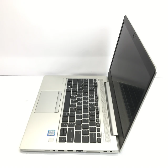 HP EliteBook 830 G5 9496