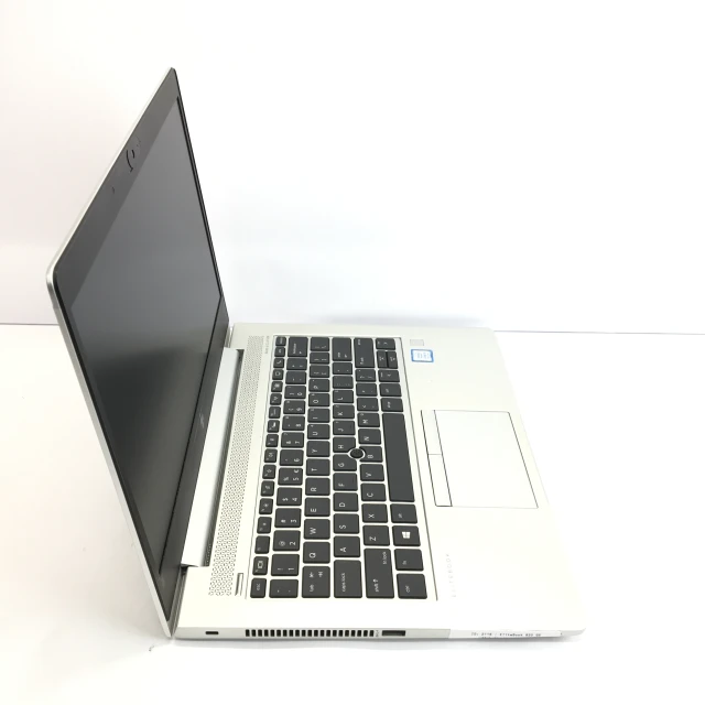 HP EliteBook 830 G5 9493